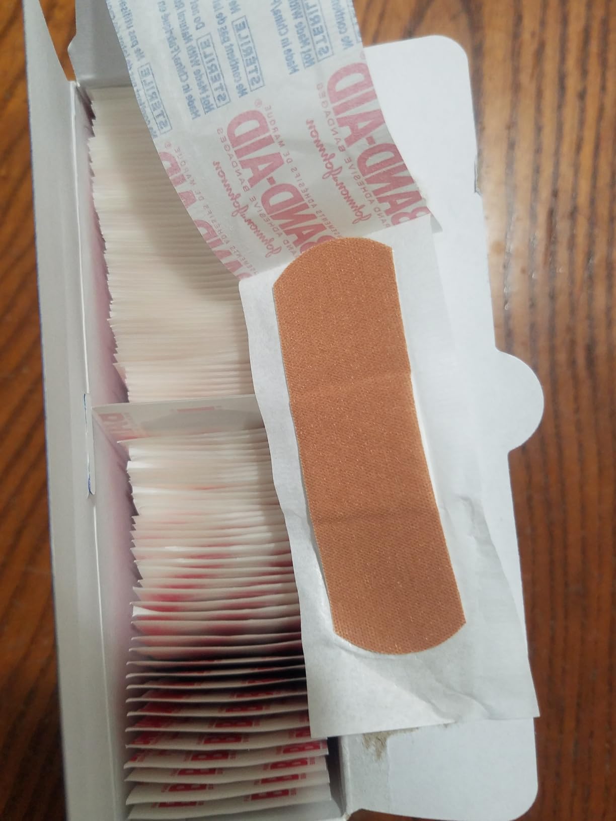 BAND-AID Flexible Fabric Adhesive Bandages All One Size 100 Count